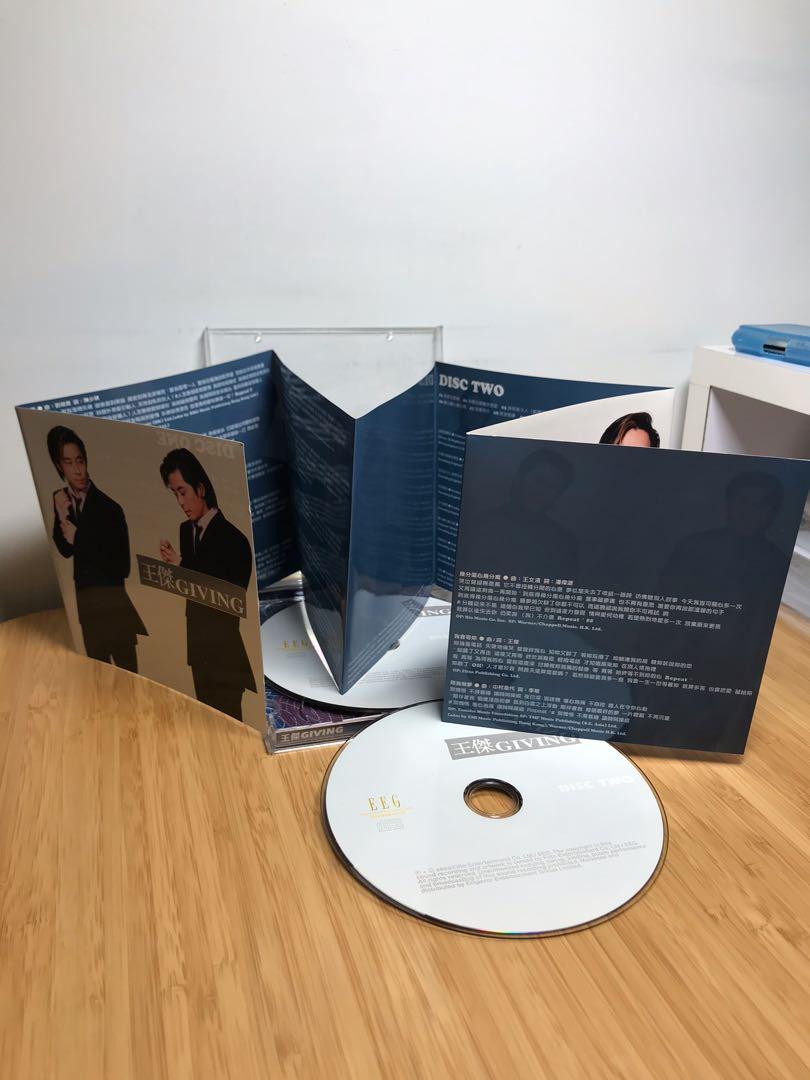 王傑 giving 2cd 碟淺痕 附側紙, 興趣及遊戲, 音樂樂器 & 配件, 音樂與媒體 - CD 及 DVD - Carousell
