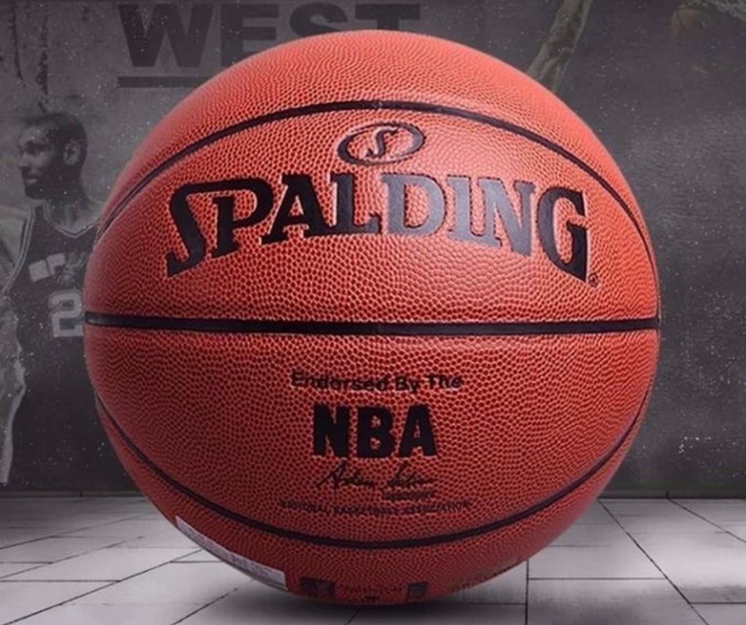 正版 NBA SPALDING 真皮籃球 (#全新有包膠 真皮藍球) 運動產品 其他運動產品 Carousell