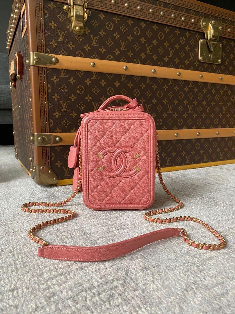 Chanel vanity online case vertical