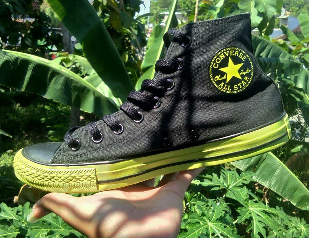 Converse hotsell green sole