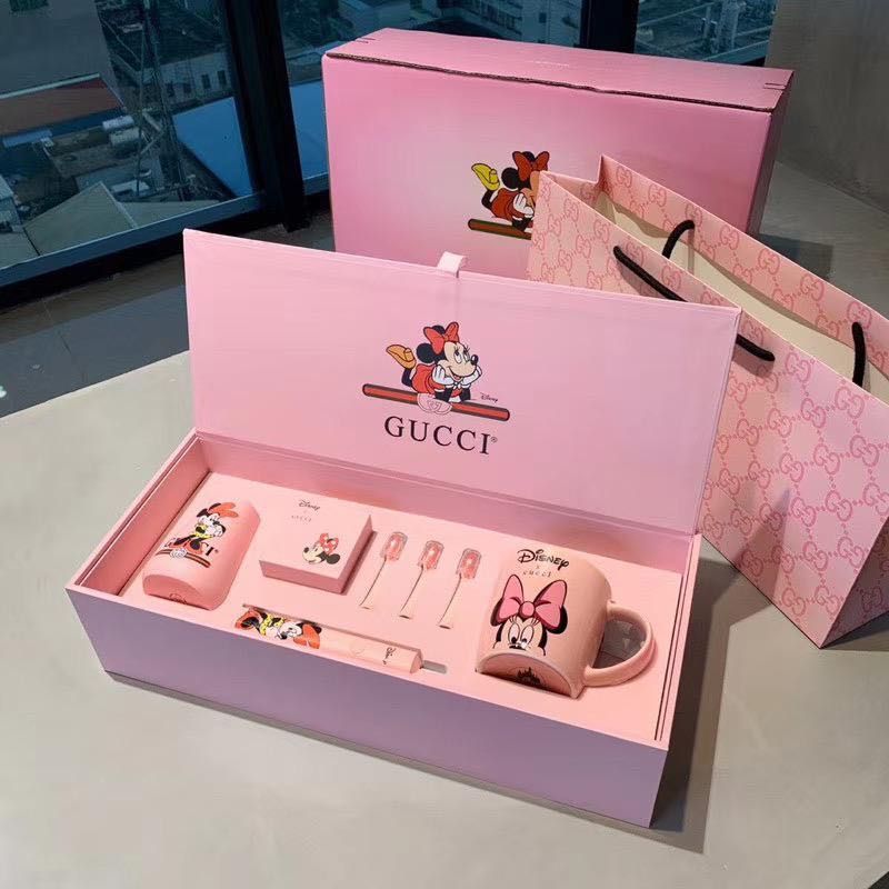 Gucci ✖️ Disney 兒童電動牙刷大禮盒套裝, 兒童＆孕婦用品, 嬰兒及