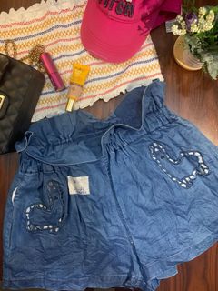 (Category: ) located in . Submitted by heytrendsetting (Listing ID 273704385, Image 1). Description: .