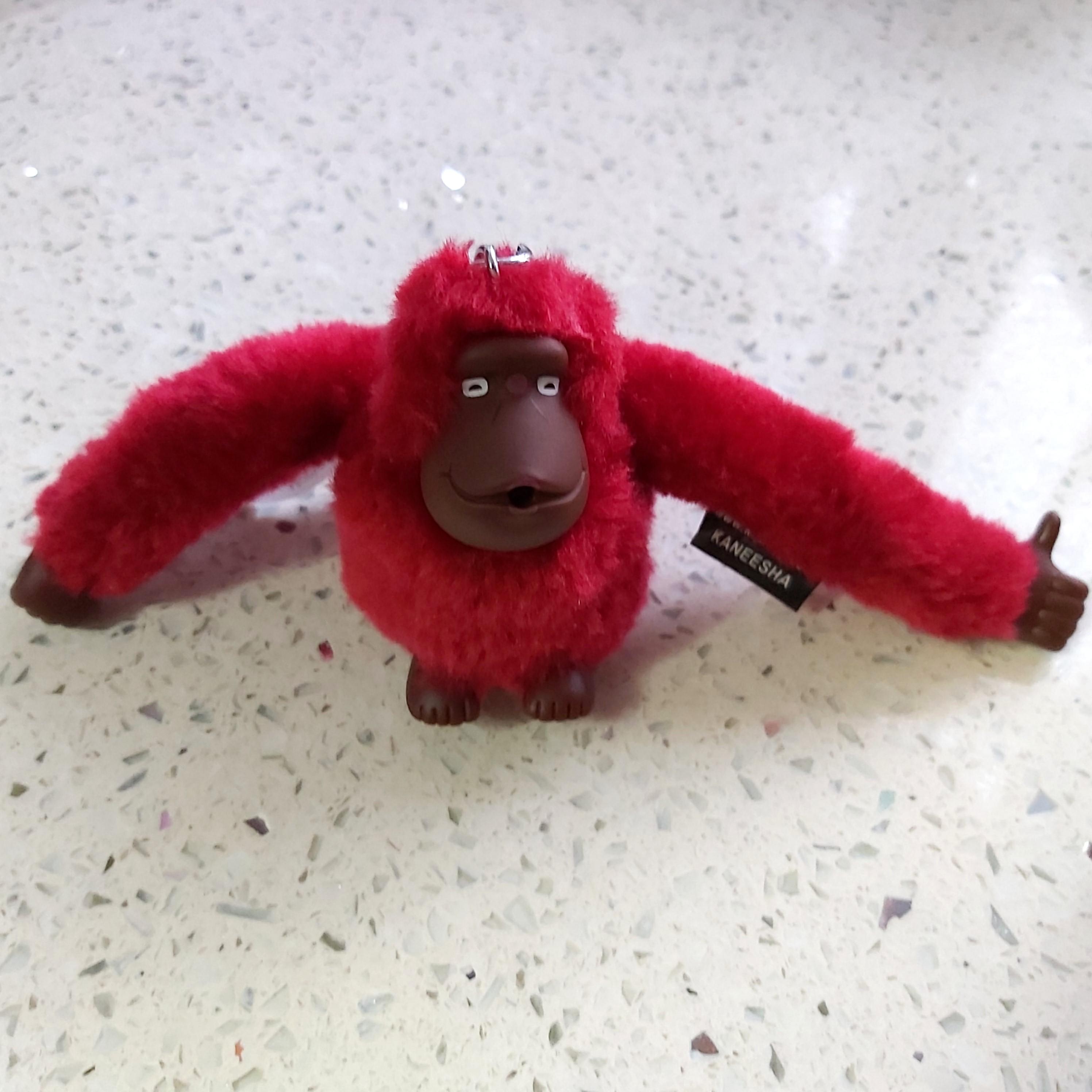 Kipling monkey （分類：絨毛玩具）位於 Hong Kong。 由 555month 提交（商品編號 1008539397，圖片 2）。簡介： #Kaneesha #Kipling #red monkey #rediant red #Monkey Program #Kipling掛飾 #馬騮公仔。