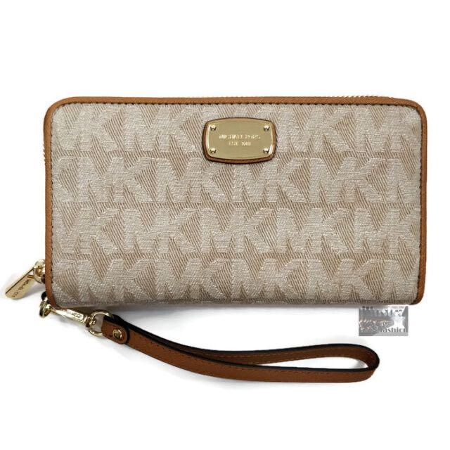 Michael Kors LG Colin MLT Wallet, Women's Fashion, Bags & Wallets, Wallets  & Card Holders on Carousell