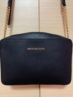 (Category: ) located in . Submitted by em_closet (Listing ID 1008517341, Image 1). Description: .