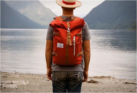 Poler classic rolltop 28l backpack sales