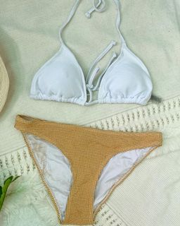 (Category: ) located in . Submitted by lovinglyyourscloset (Listing ID 1008554479, Image 1). Description: .