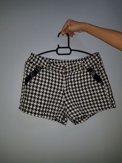 (Category: ) located in . Submitted by boutique2612 (Listing ID 1008560426, Image 1). Description: .