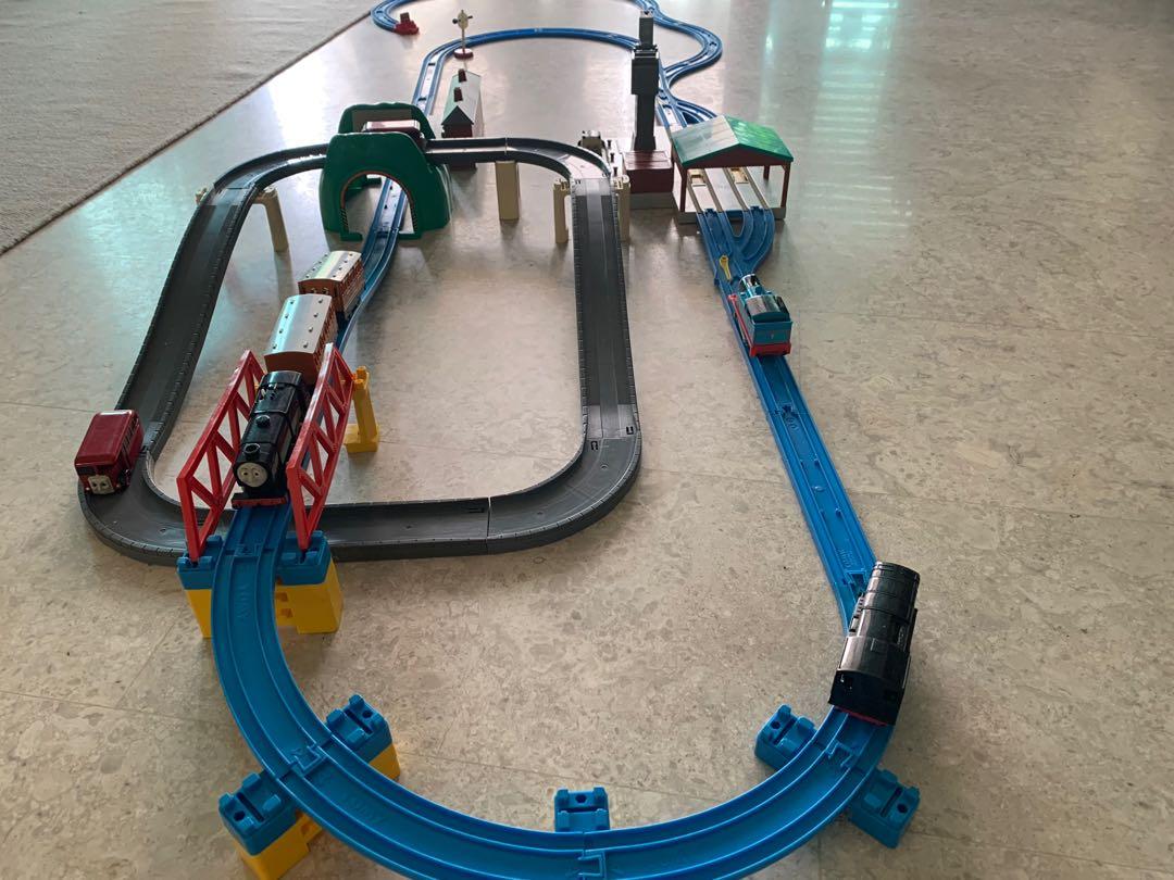 Thomas the tank top electric train set