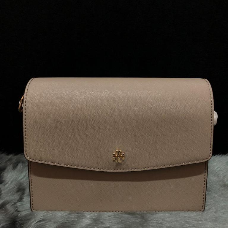 Tory Burch Emerson Envelope Adjustable Shoulder Bag French Gray Women S Fashion Bags Wallets Others On Carousell