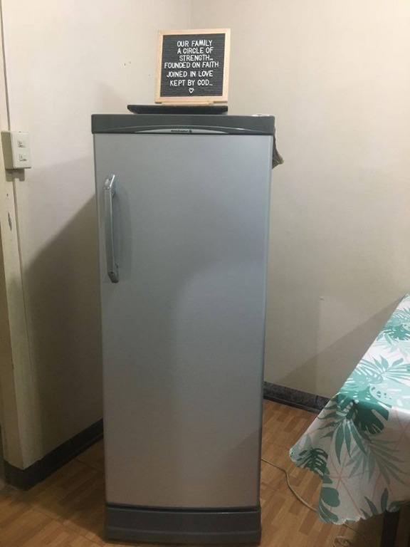 Used Kelvinator Single Door Refrigerator Las Pinas Tv Home Appliances Kitchen Appliances Refrigerators And Freezers On Carousell