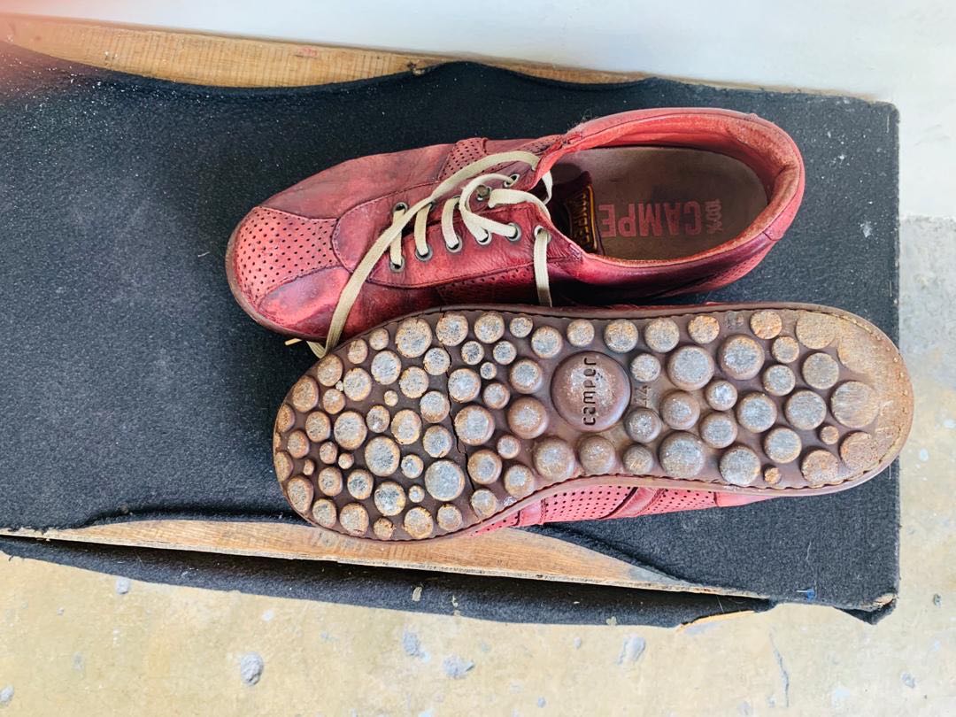 i want to sell shoes