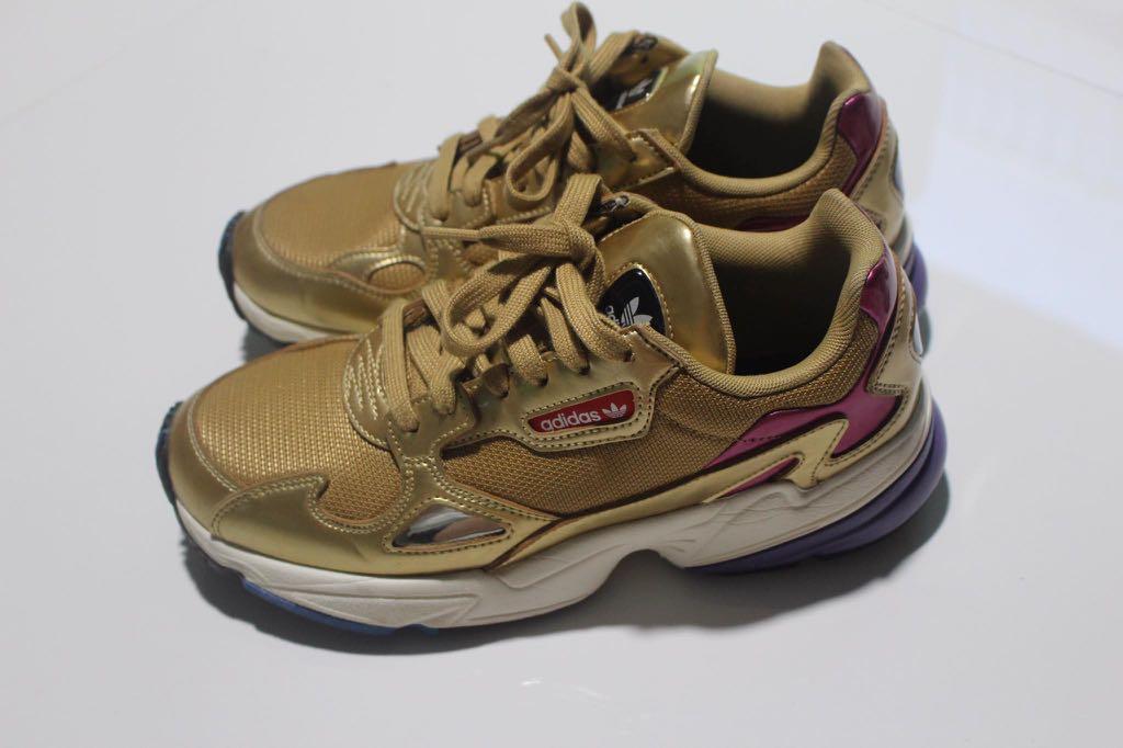 Harga adidas falcon gold top