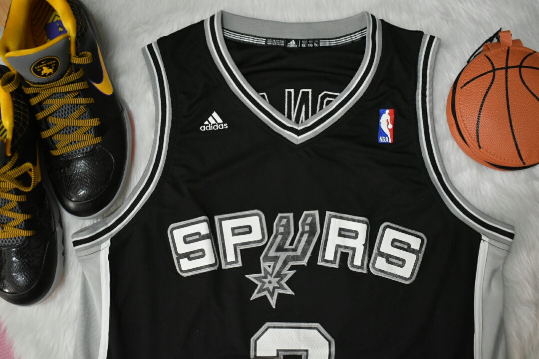 NBA San Antonio Spurs basketball Adidas Grey jersey #2 Kawhi Leonard size  2XL