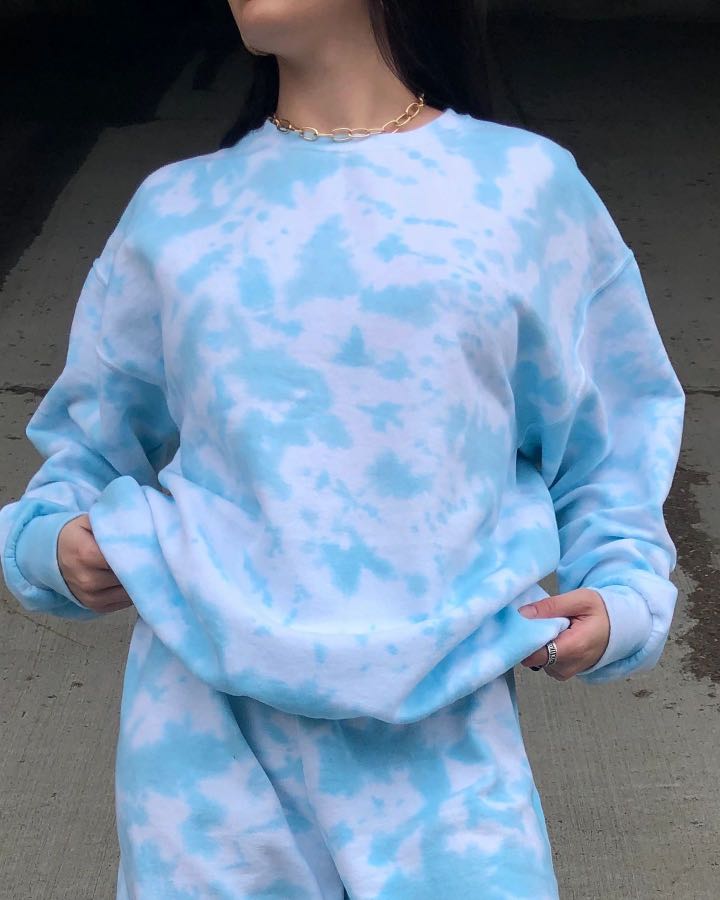 baby blue tie dye sweatshirt