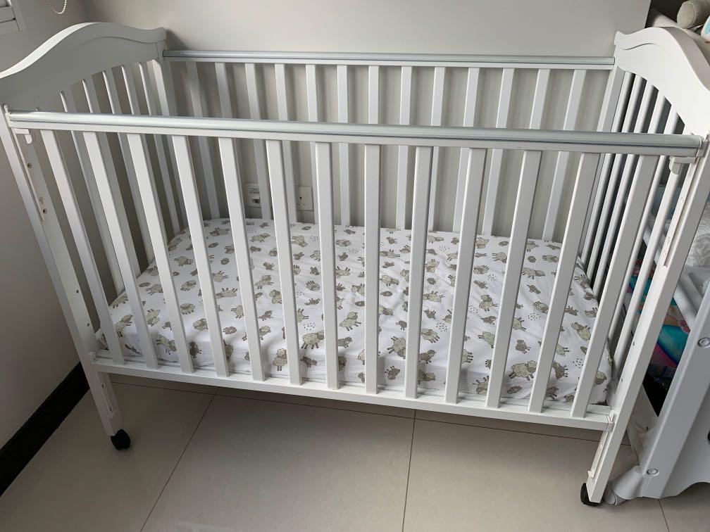 babylove cot