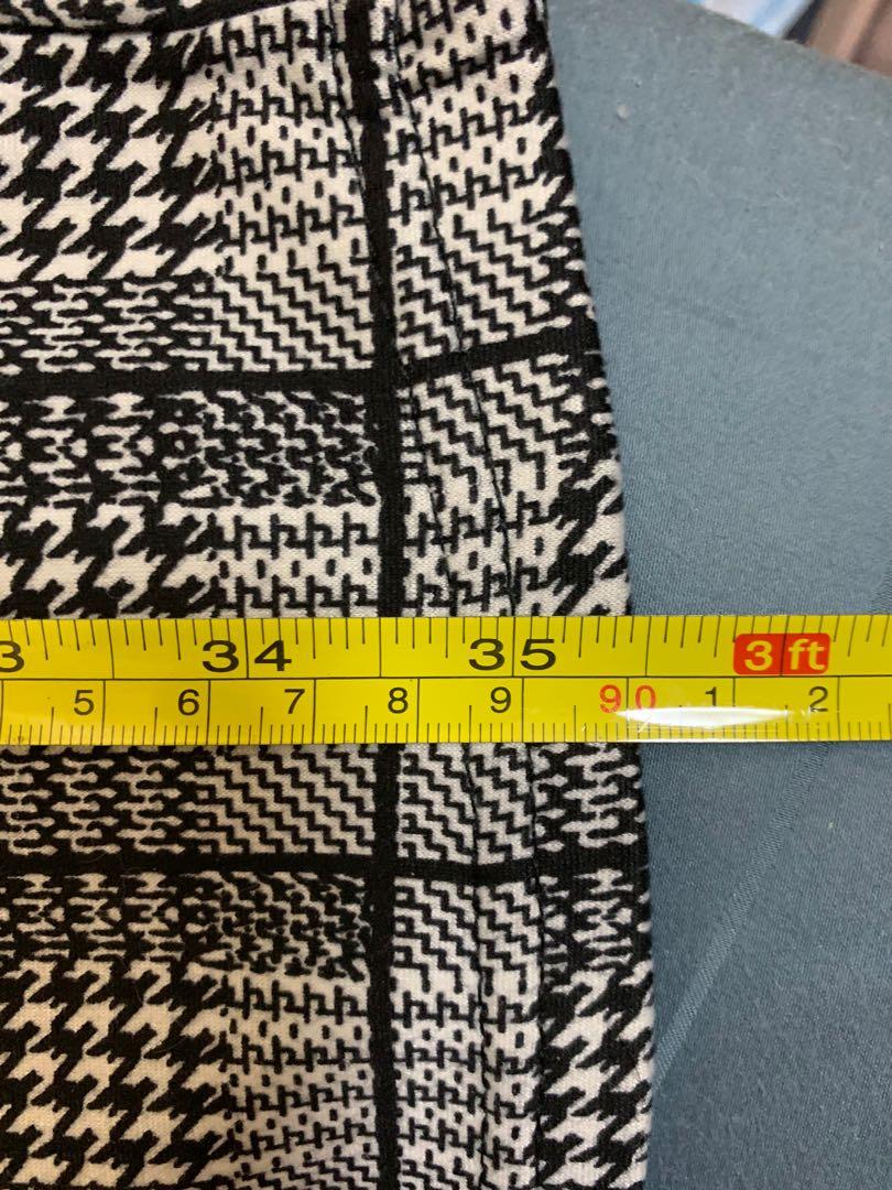Checkered Pattern Pants (Category: Other Bottoms) located in Singapore. Submitted by kimmooz (Listing ID 1008773864, Image 2). Description: Brand new without tags. Bought in Taiwan. Very comfortable, an alternative to wearing jeans. Comes with 2 side pockets. Selling away some because I bought way too many! Also available in black, see other listing. 1 for $6, 2 or more for $5 each. Includes free normal mail..