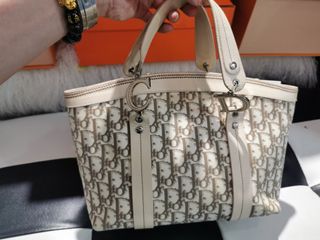 （分類：）位於 。 由 danielwongwym 提交（商品編號 1008677398，圖片 1）。簡介： 。