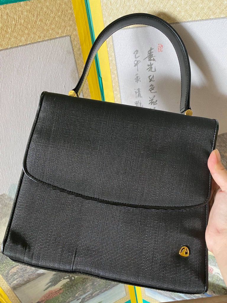 Horse Hair Authentic Quality Black Handbag, Women's Fashion, Bags &  Wallets, Tote Bags on Carousell