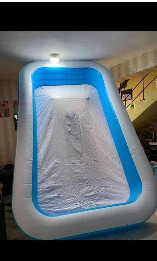 Inflatable Pool (Category: Bathtub & Bath Accessories) located in Pasig City. Submitted by jeanjonk (Listing ID 1008764953, Image 3). Description: Large Pool kasya hanggang 8 katao..mahaba sya at malalim..