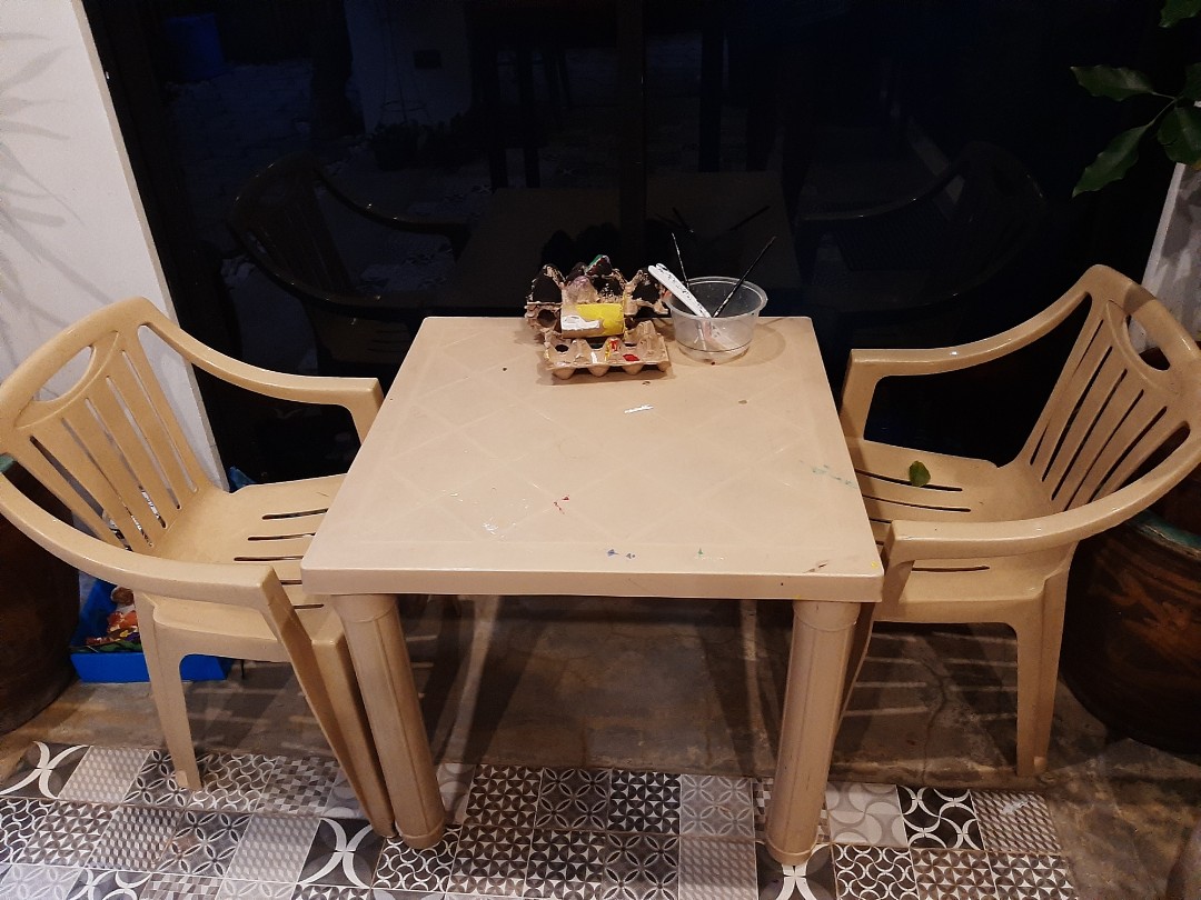 Uratex table shop and chair