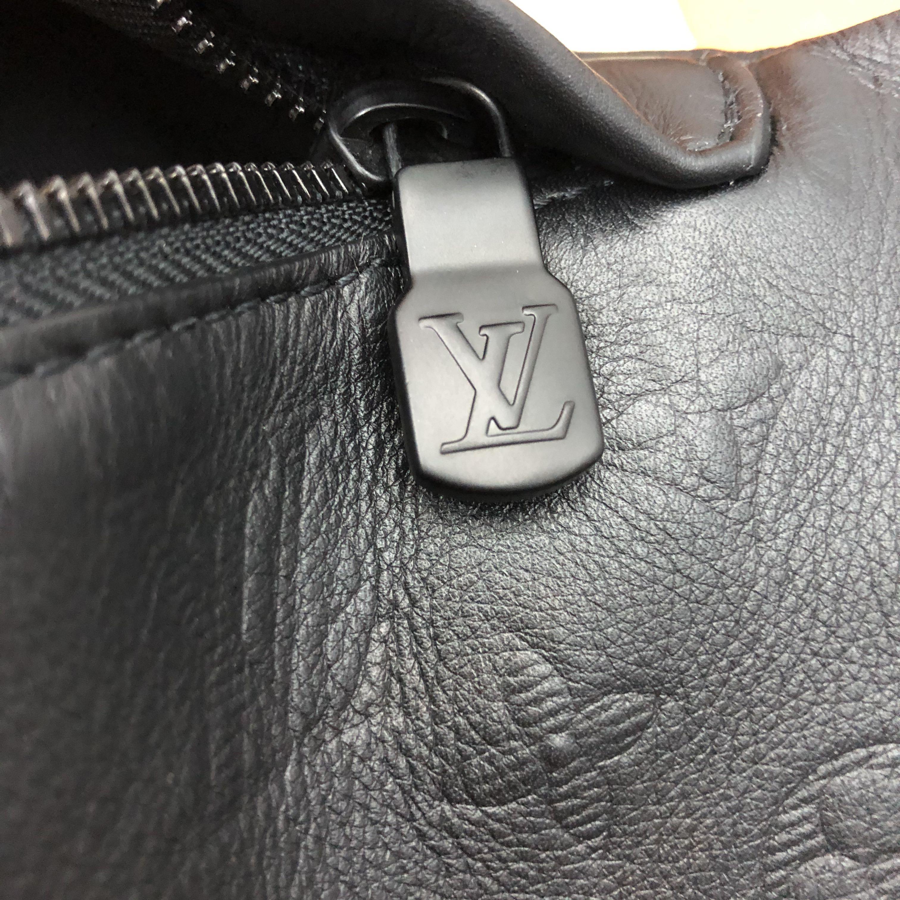 Louis Vuitton Discovery Bumbag M44388 Review