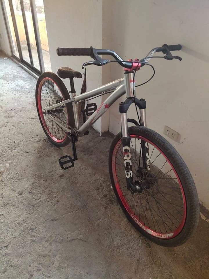 Mongoose Fireball Mongoose fireball ss dirt jump bike 2014 model, Sports Equipment ...