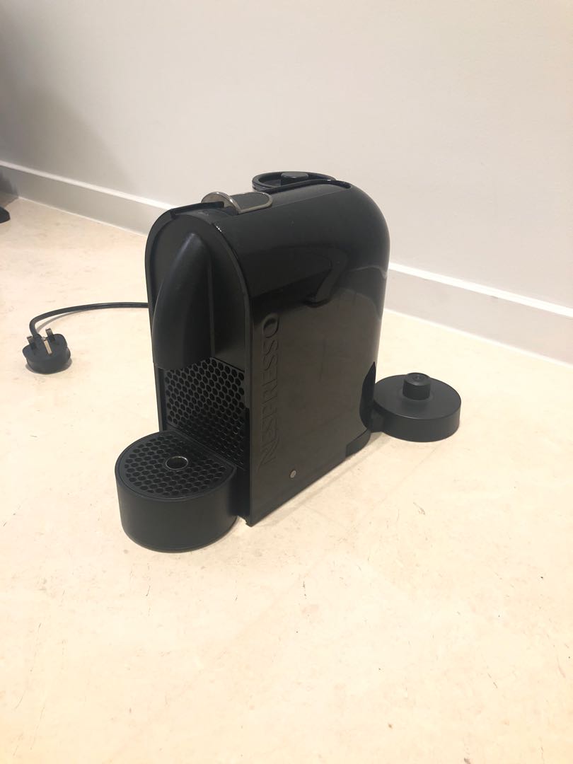 Nespresso coffee machine UMilk, TV & Home Appliances, Kitchen