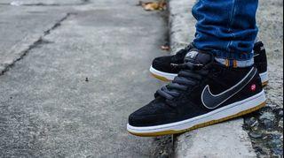 nike sb dunk low quartersnacks