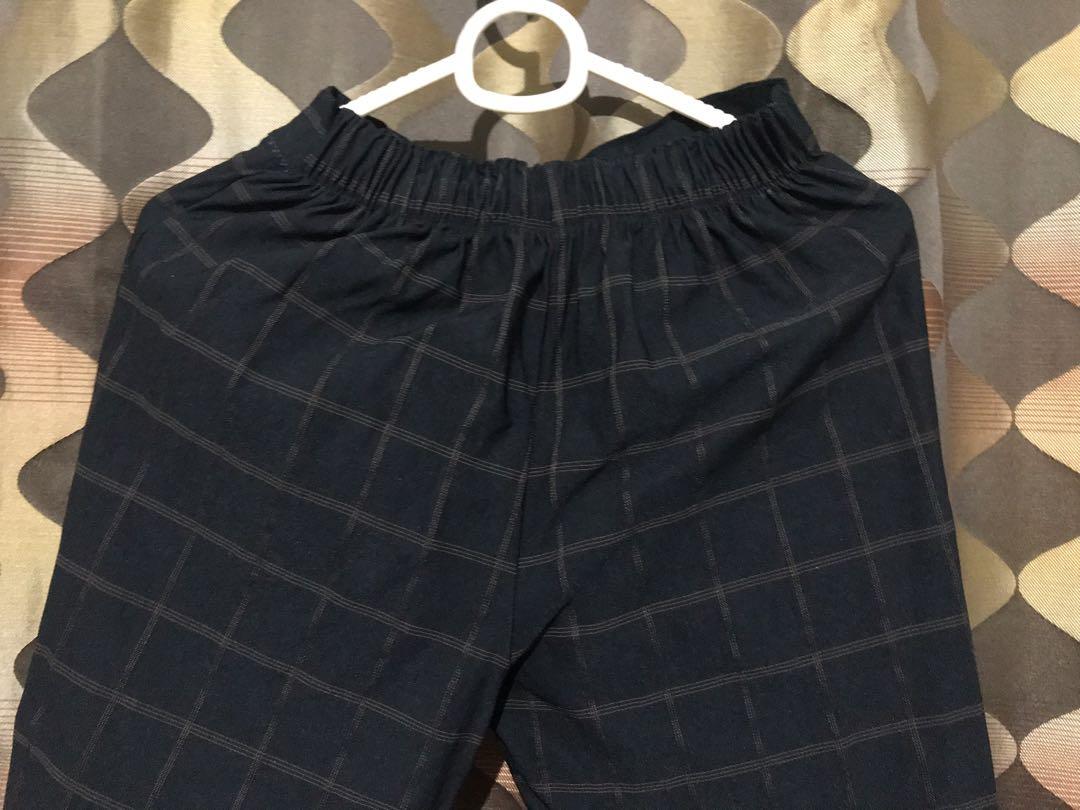 Office Wear Modern Coordinates (Category: Sets or Coordinates) located in Angeles City. Submitted by cydreambillo (Listing ID 1008774696, Image 3). Description: I bought this set for 500 at a mall to wear to my internship at QC but never got the chance to because of the pandemic. Every peso I earn from my sales in this shop goes to feeding my sisters and my grandmother especially during this hard time we are all in. Shipping via XPost, COD accept