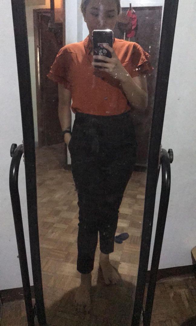 Office Wear Modern Coordinates (Category: Sets or Coordinates) located in Angeles City. Submitted by cydreambillo (Listing ID 1008774696, Image 1). Description: I bought this set for 500 at a mall to wear to my internship at QC but never got the chance to because of the pandemic. Every peso I earn from my sales in this shop goes to feeding my sisters and my grandmother especially during this hard time we are all in. Shipping via XPost, COD accept