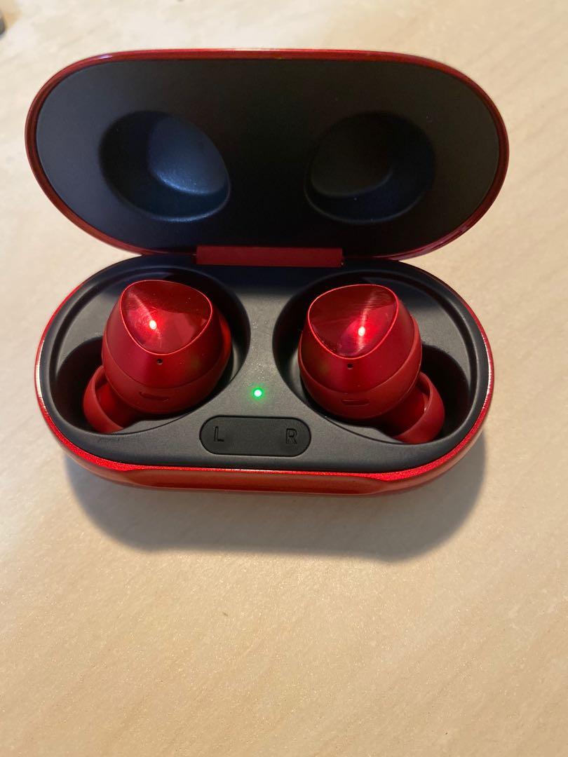 Buds+ red store