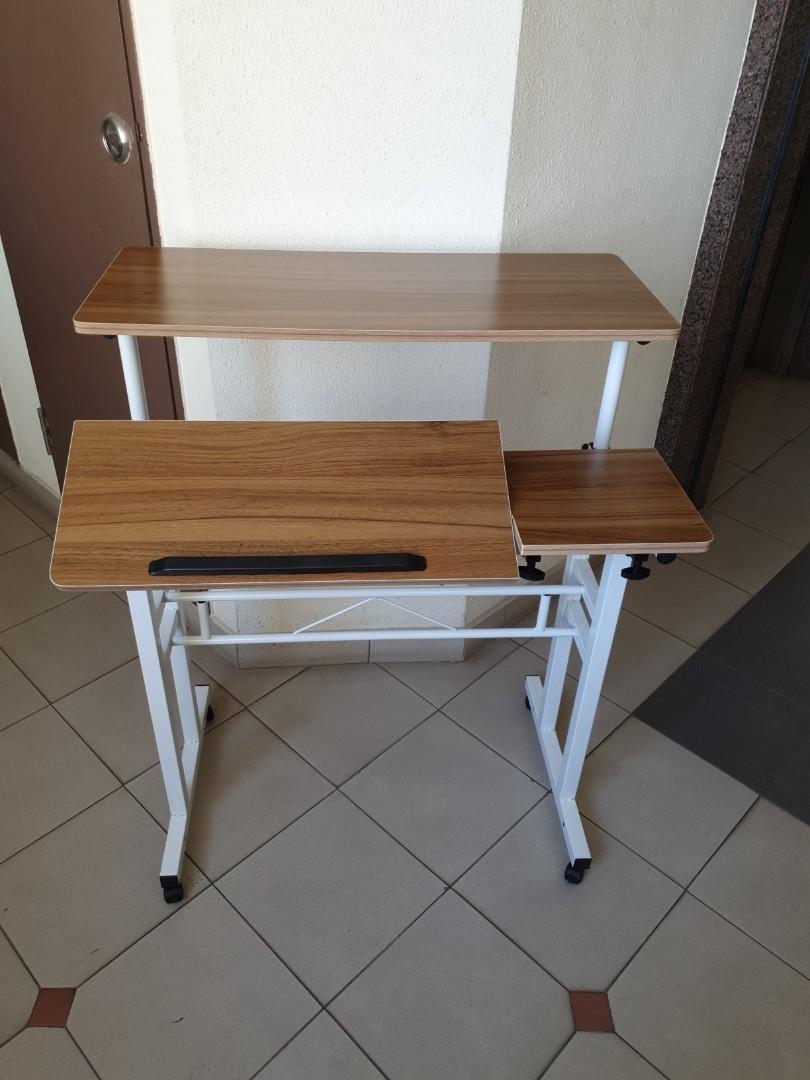 studio folding table and chairs
