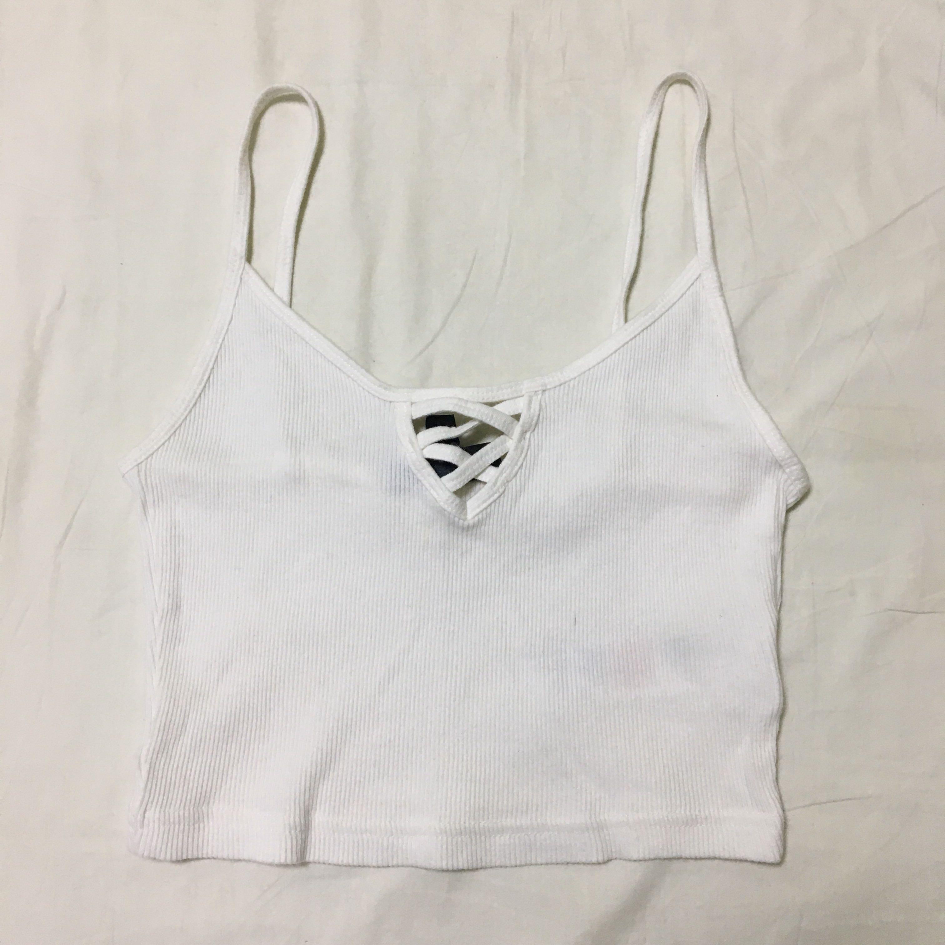 Topshop Ribbed Cropped Tank Top (Category: Sleeveless) located in Quezon City. Submitted by mkmdrd (Listing ID 1008829628, Image 1). Description: Used for a couple of trips :) Condition is 8/10, no stains!.