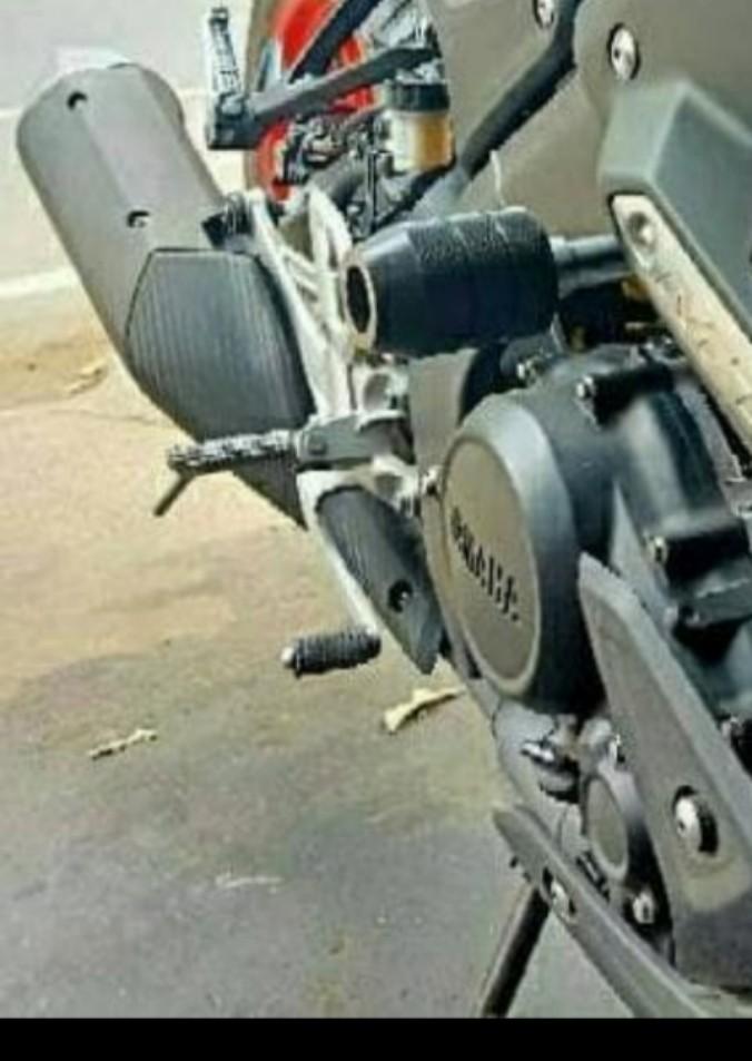 [XSR 155] Frame Slider XSR155, Motorcycles, Motorcycle Accessories on