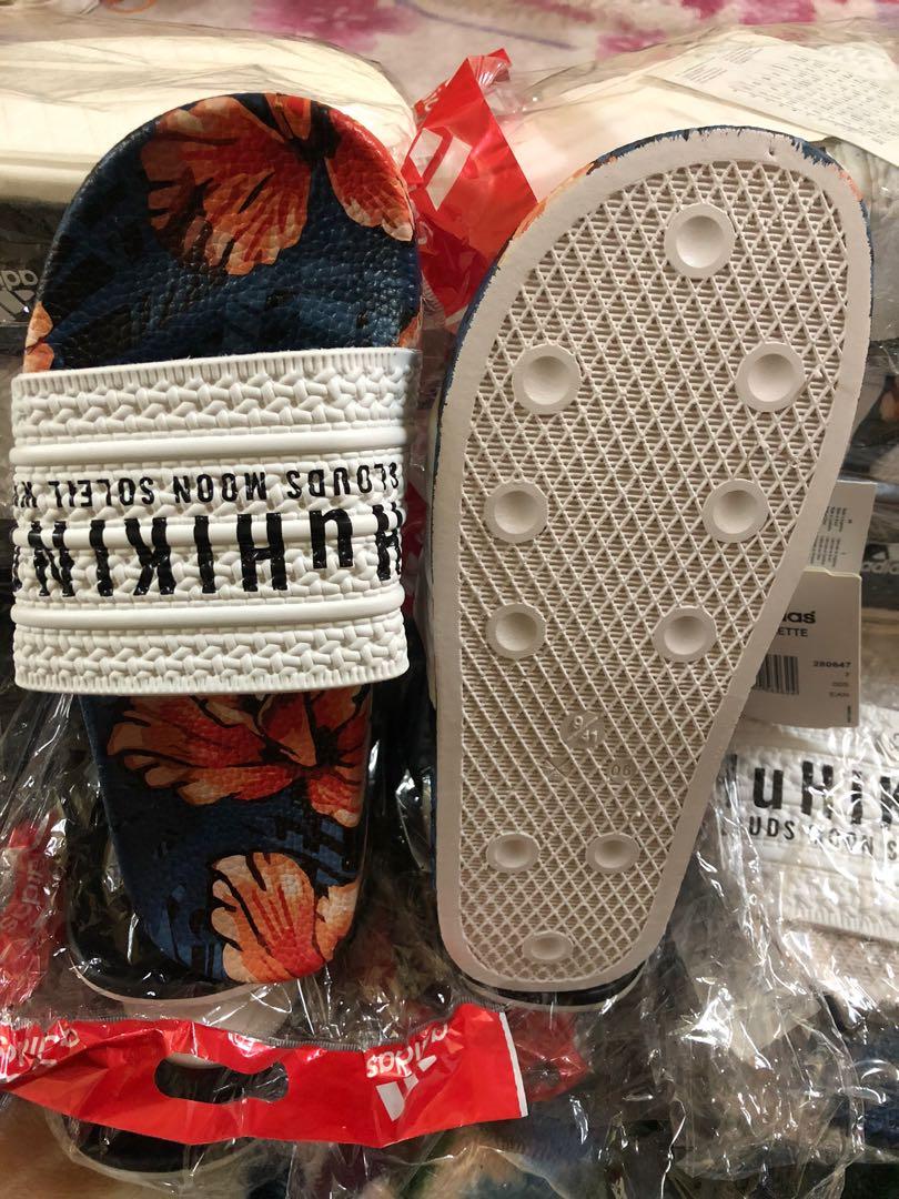 Hu adilette hot sale