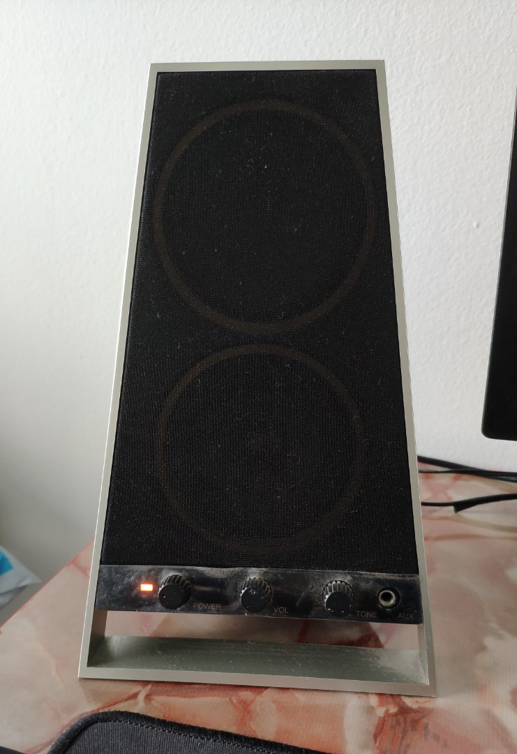 Altec Lansing VS2620 2.0 speakers