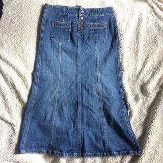 BNWOT Gap Denim Midi Skirt