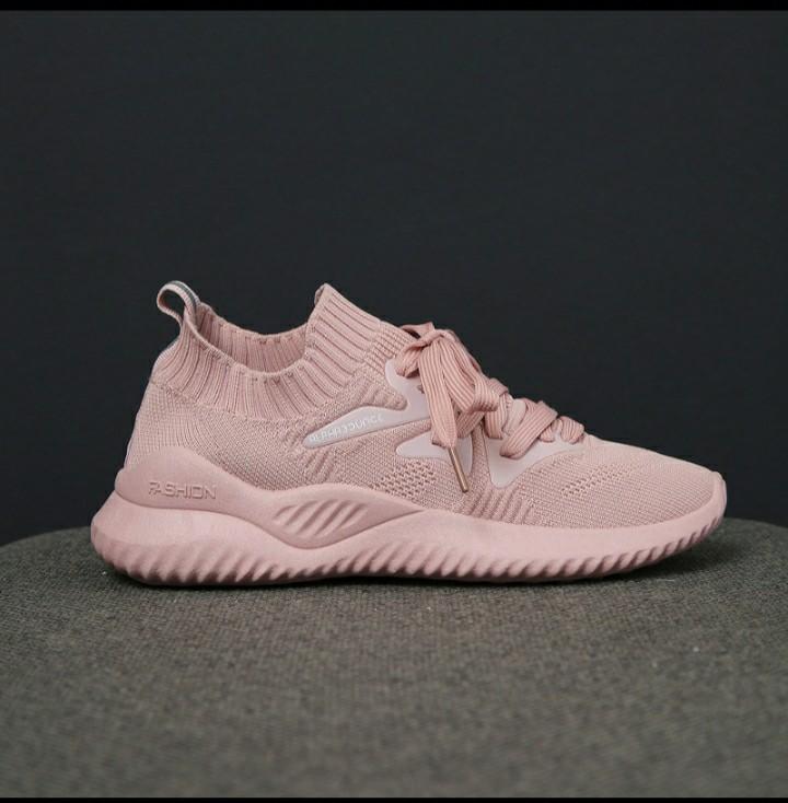 women's breathable sneakers