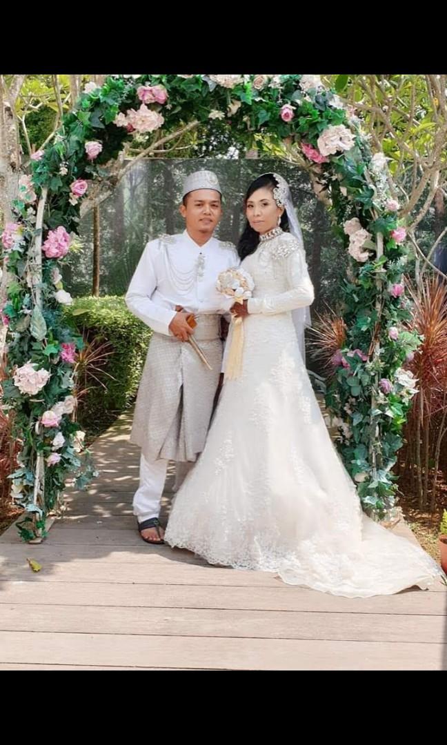 55 white bridal outfits – bestlooks | Bridal dresses pakistan, Couple  wedding dress, Nikah dress