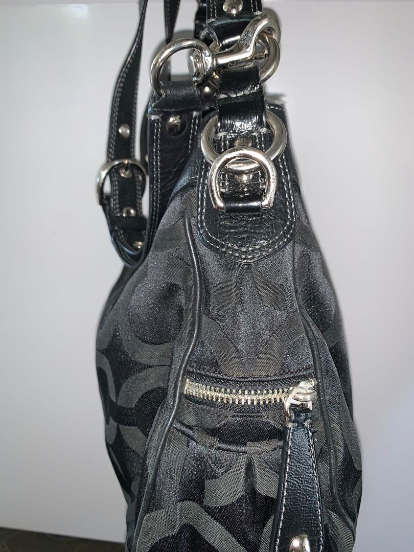 COACH Handbag Tote Bag Chelsea optic signature demi-turn lock canvas D –  Japan second hand luxury bags online supplier Arigatou Share Japan