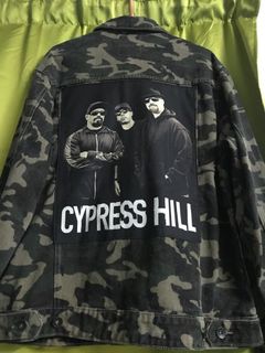 (Category: ) located in . Submitted by dope_wardrobe (Listing ID 1008901379, Image 1). Description: .