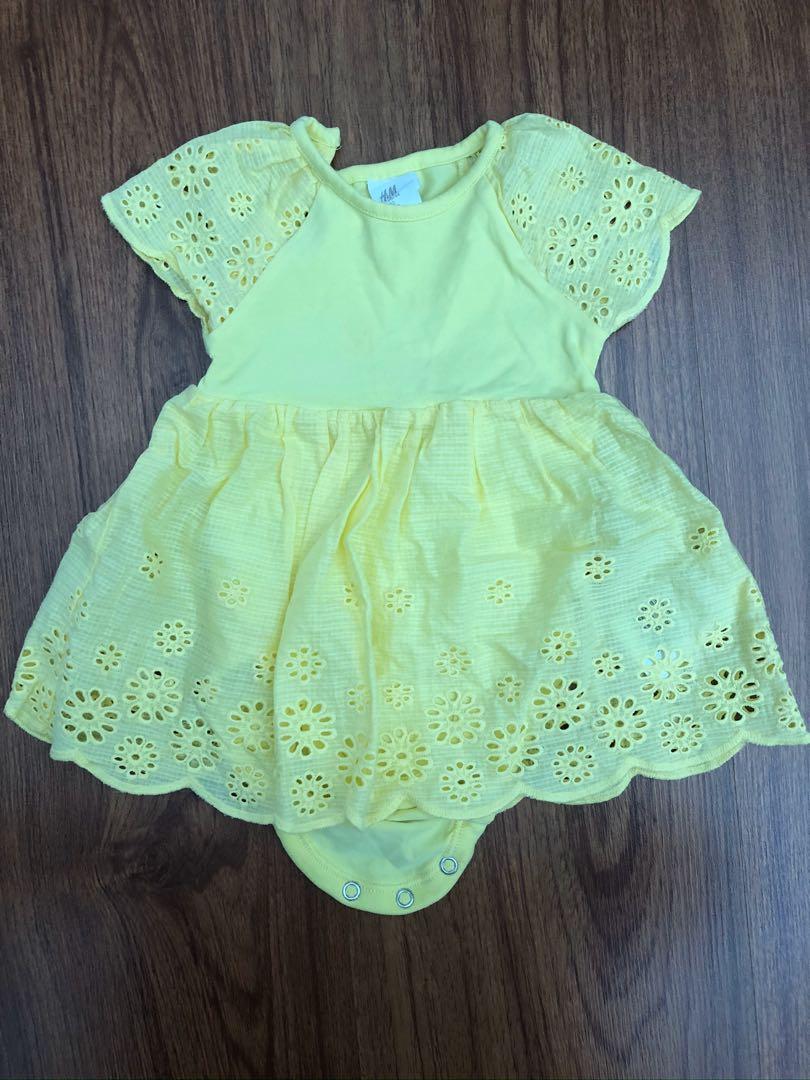 H M Dress For Baby Girl Babies Kids Girls Apparel 1 To 3 Years On Carousell