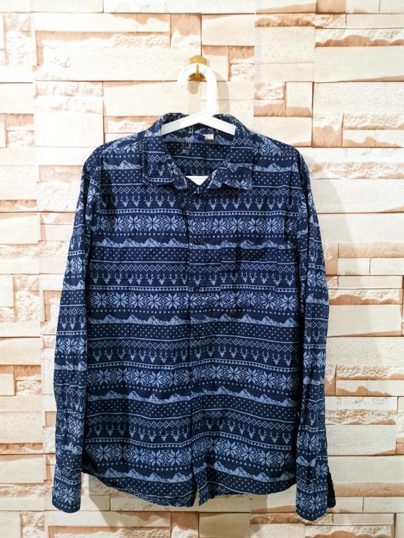 H&M Long Sleeves Polo (Category: Tshirts & Polo Shirts ) located in Marikina City. Submitted by justylebasics (Listing ID 1009026588, Image 1). Description: H&M Long Sleeves Polo •Medium Payment through GCASH/BPI Online Transfer/Bank Deposit Can ship through Grab Express and Lalamove c/o buyer .