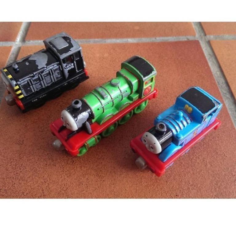 thomas and friends metal trains