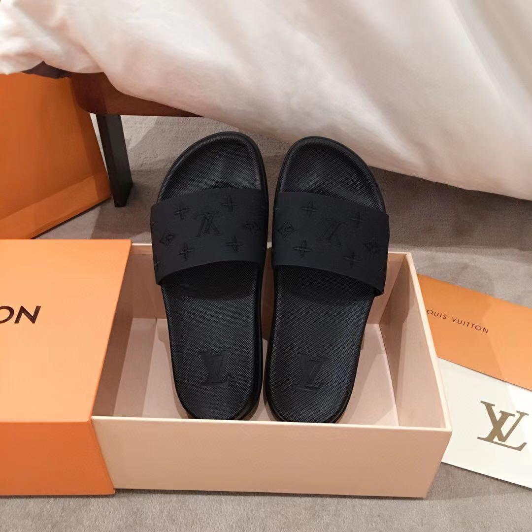 Lv slippers, Women's Fashion, Footwear, Flipflops and Slides on
