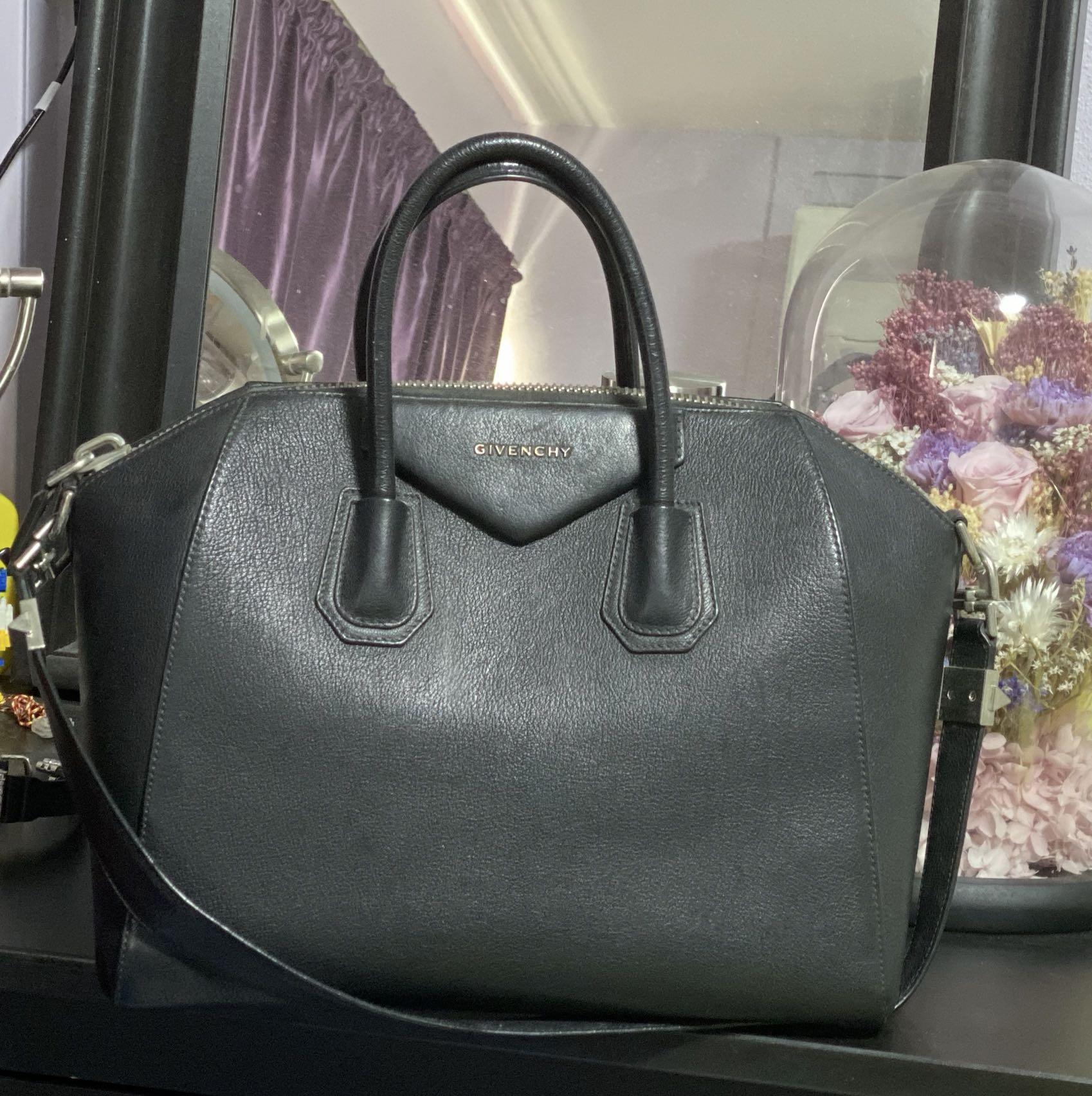 Medium antigona bag in grained leather sale