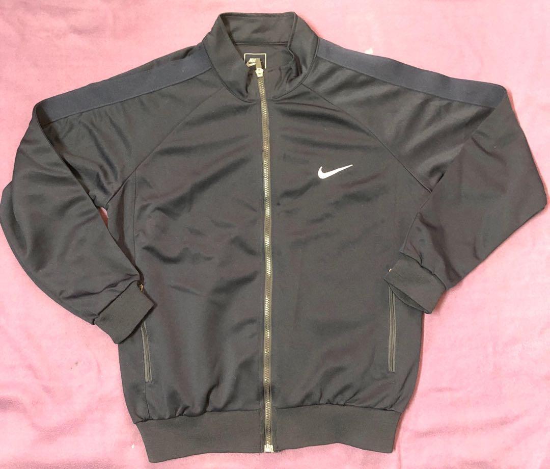 Nike jacket and pants terno (Category: Hoodies) located in San Simon. Submitted by eoreeh (Listing ID 1008949496, Image 1). Description: For sale: nike jacket and pants terno Condition: 8.5/10 Legit!!!.