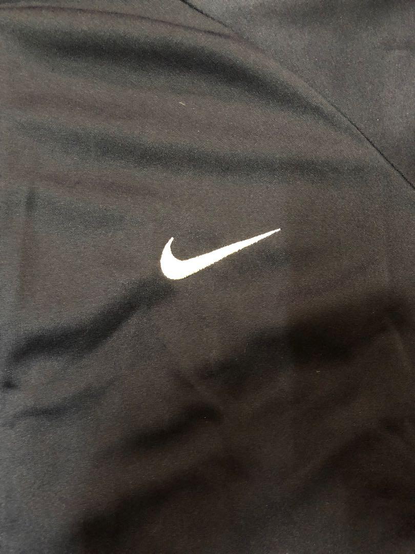 Nike jacket and pants terno (Category: Hoodies) located in San Simon. Submitted by eoreeh (Listing ID 1008949496, Image 3). Description: For sale: nike jacket and pants terno Condition: 8.5/10 Legit!!!.
