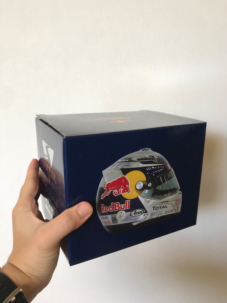 Vettel mini helmet top